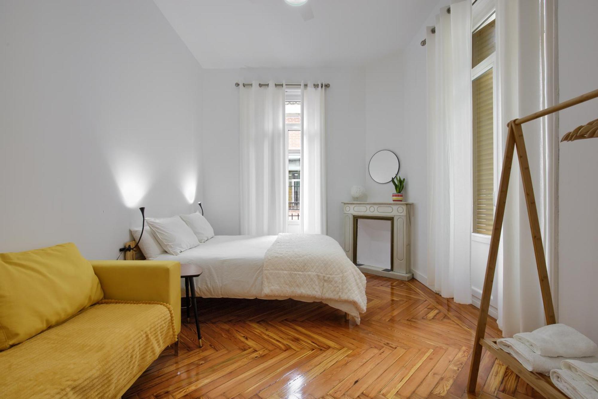 Mezzanine Orange Apartment Madrid Room photo