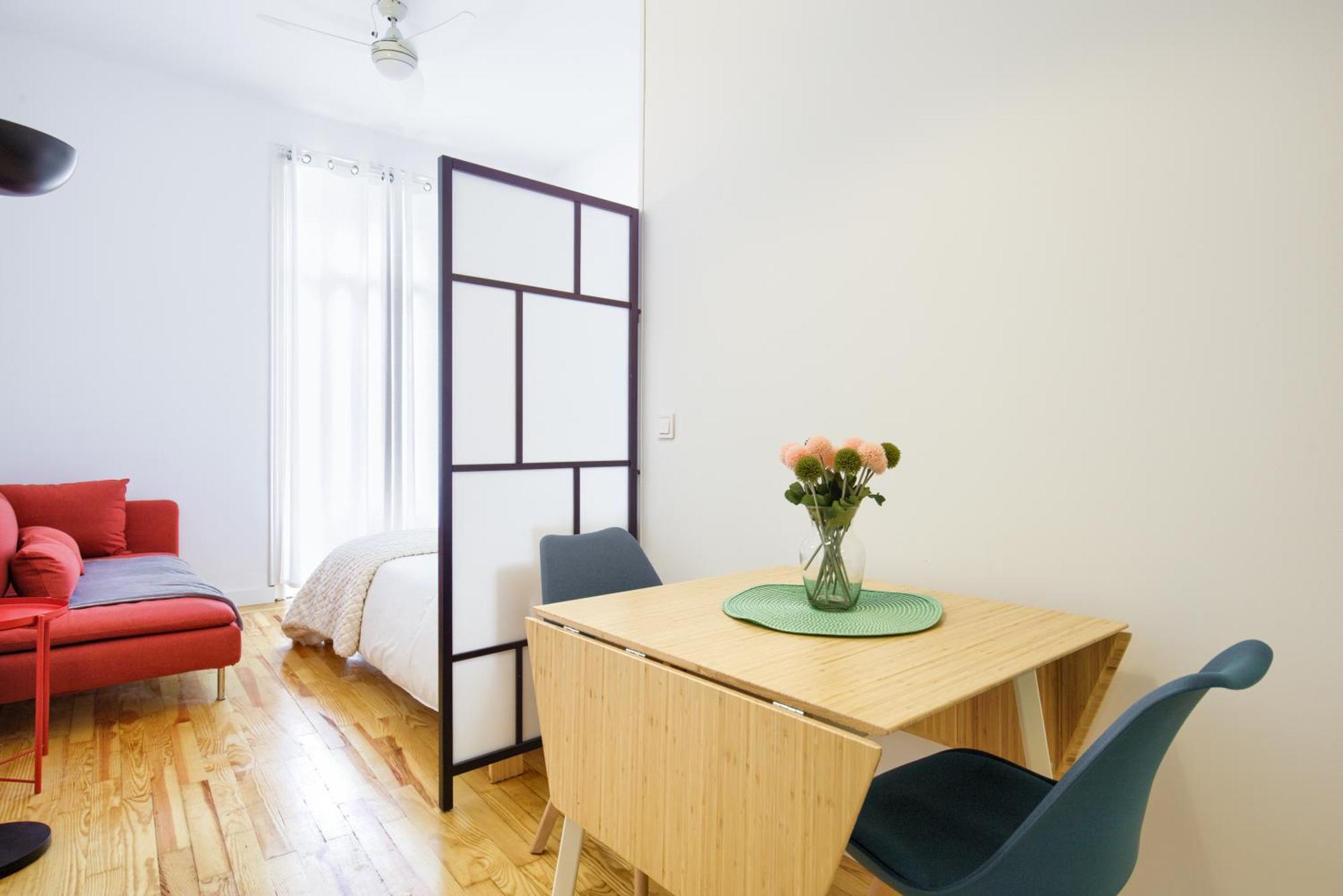 Mezzanine Orange Apartment Madrid Room photo